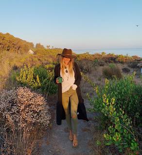 Stephanie Cayo feet photo thumbnail