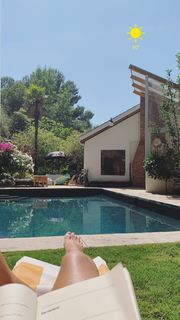 Stephanie Cayo feet photo thumbnail