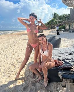 Stephanie Cayo feet photo thumbnail