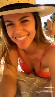 Stephanie Cayo feet photo thumbnail