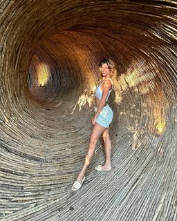 Stephanie Cayo feet photo thumbnail