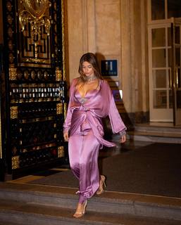 Stephanie Cayo feet photo thumbnail