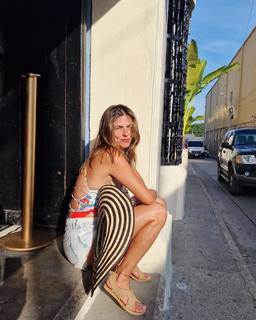 Stephanie Cayo feet photo thumbnail