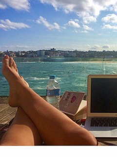 Stephanie Claire Smith feet photo 2