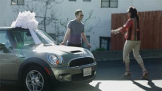 Stephanie Courtney feet photo thumbnail