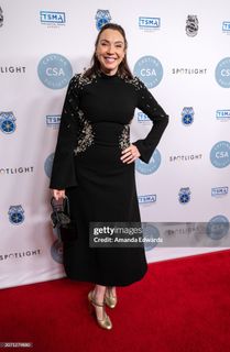 Stephanie Courtney feet photo 7