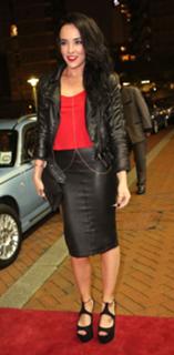 Stephanie Davis feet photo thumbnail