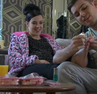 Stephanie Davis feet photo thumbnail