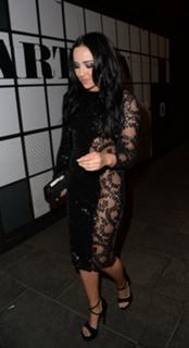 Stephanie Davis feet photo thumbnail