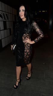 Stephanie Davis feet photo thumbnail