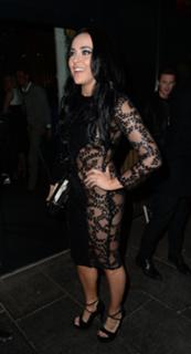 Stephanie Davis feet photo thumbnail