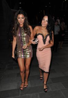 Stephanie Davis feet photo thumbnail