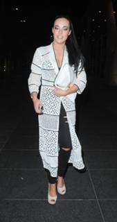 Stephanie Davis feet photo thumbnail