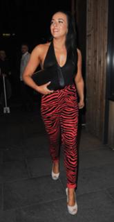 Stephanie Davis feet photo thumbnail