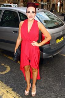 Stephanie Davis feet photo thumbnail