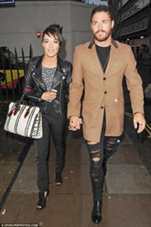 Stephanie Davis feet photo thumbnail