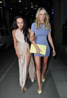 Stephanie Davis feet photo thumbnail