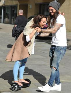 Stephanie Davis feet photo thumbnail