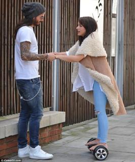 Stephanie Davis feet photo thumbnail