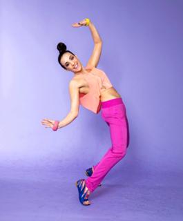 Stephanie Davis feet photo thumbnail