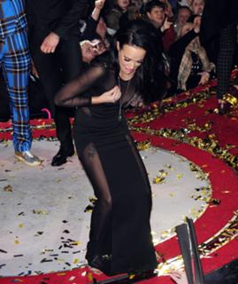 Stephanie Davis feet photo thumbnail