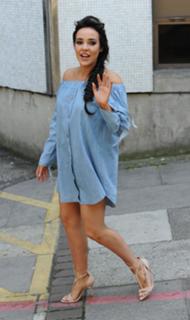 Stephanie Davis feet photo thumbnail