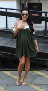 Stephanie Davis feet photo thumbnail