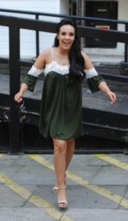 Stephanie Davis feet photo thumbnail