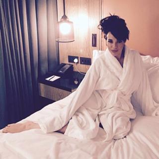 Stephanie Davis feet photo thumbnail