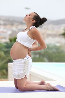 Stephanie Davis feet photo thumbnail