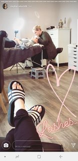Stephanie Davis feet photo thumbnail
