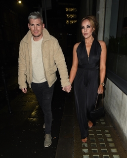 Stephanie Davis feet photo thumbnail