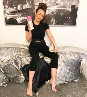 Stephanie Davis feet photo thumbnail
