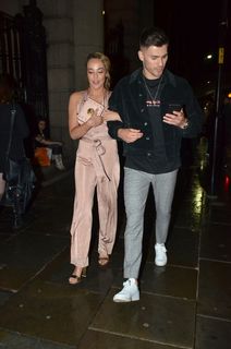 Stephanie Davis feet photo thumbnail