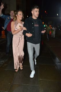 Stephanie Davis feet photo thumbnail