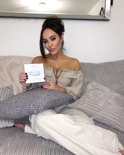 Stephanie Davis feet photo thumbnail