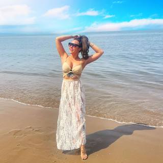 Stephanie Davis feet photo thumbnail