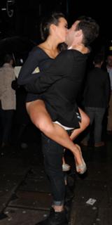 Stephanie Davis feet photo thumbnail