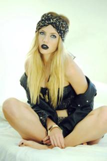 Stephanie Demner feet photo 8