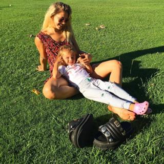 Stephanie Demner feet photo 7