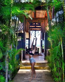 Stephanie Demner feet photo 14