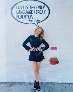 Stephanie Gerard feet photo 2