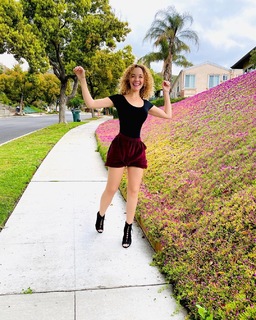 Stephanie Gerard feet photo 17