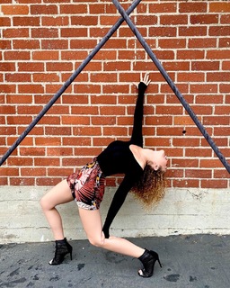 Stephanie Gerard feet photo 9