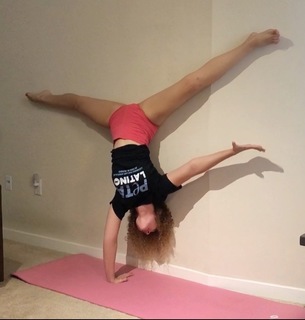 Stephanie Gerard feet photo 2
