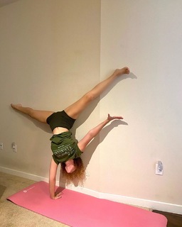 Stephanie Gerard feet photo 7