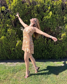 Stephanie Gerard feet photo 2
