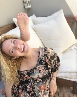 Stephanie Gerard feet photo 8