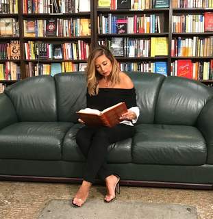 Stephanie Himonidis feet photo 8