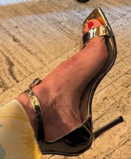 Stephanie Kurtzuba feet photo 1